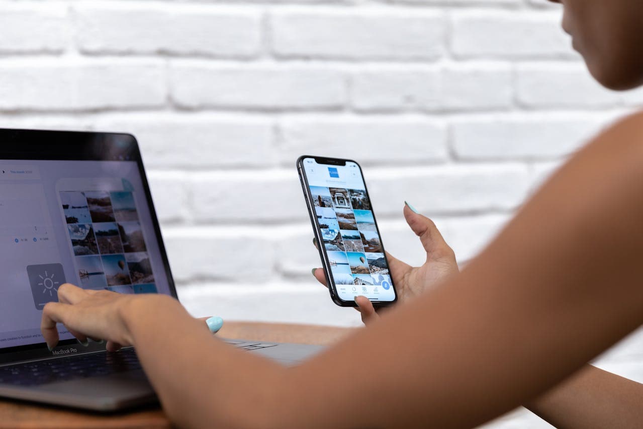 An Accounting Firm Hires a Full-Time Social Media Assistant with 2 Years of Experience at £900/Month