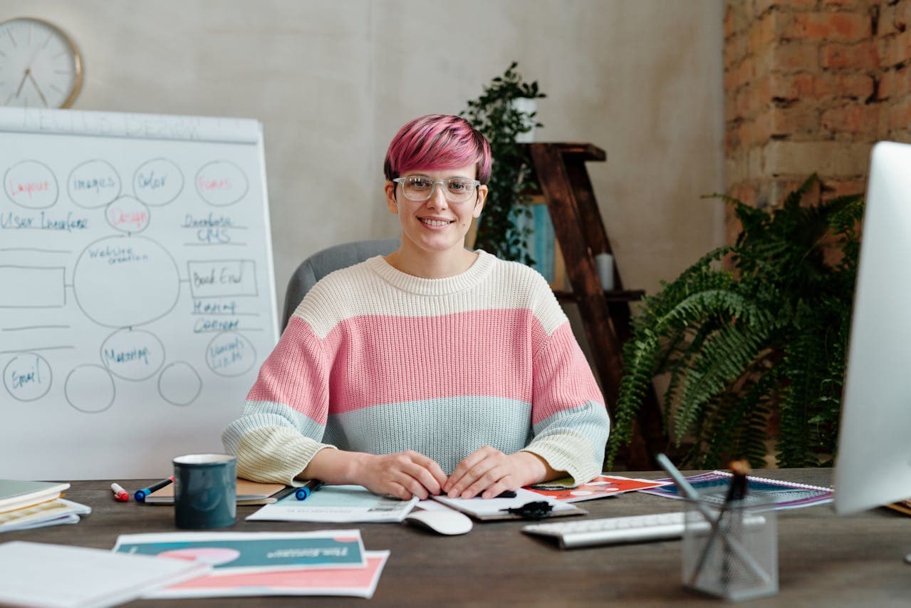 5 Signs You Need a Marketing Assistant
