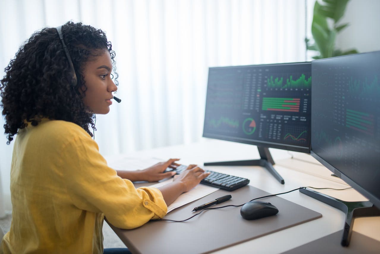 A Healthcare Company Hires a Data Analyst with 3 Years of Experience at £1,200/Month