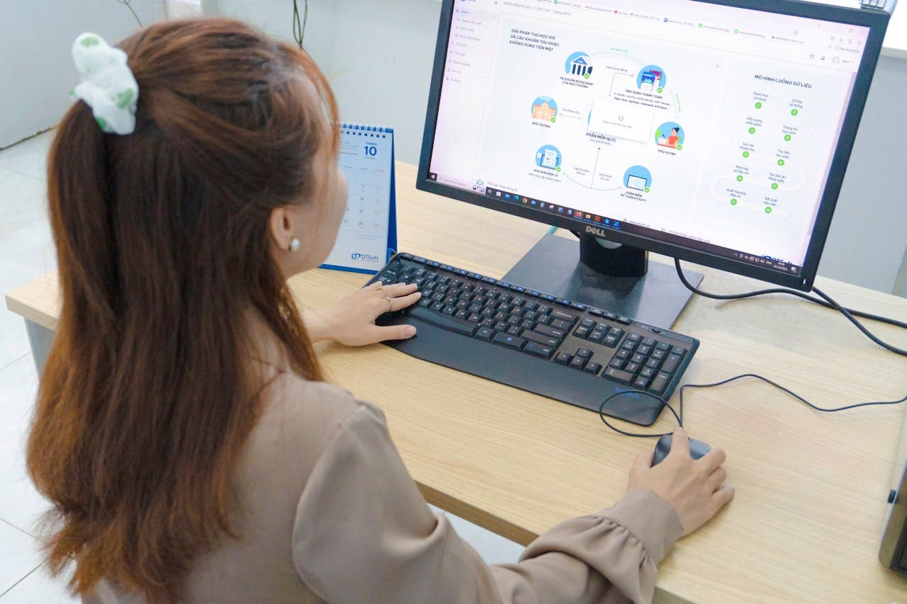 Why Your Remote Employees Need a Line Manager