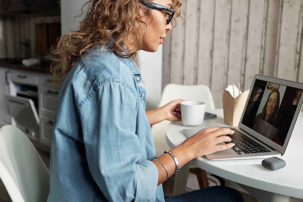5 Tasks You Can Delegate to Remote Staff This Holiday Season
