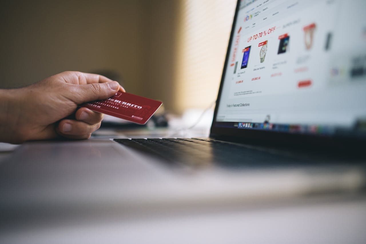 5 Roles Your E-Commerce Company Can Hire Offshore Employees for